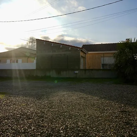 L'elegant - Terrasse Parking Wifi - 5km Airport * Жерза