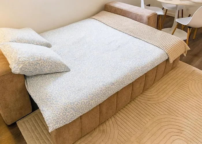 L'elegant - Terrasse Parking Wifi - 5km Airport Appartamento *